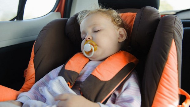 Сон в автокресле может быть опасен для маленьких детей