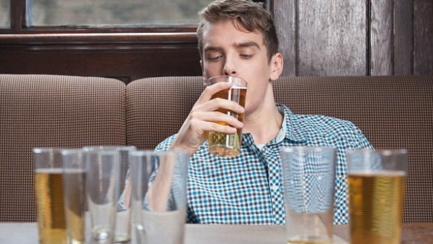 Алкоголь усиливает чувство голода