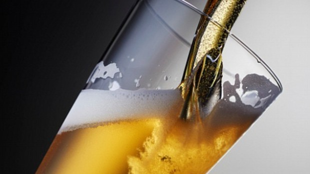 Умеренное употребление алкоголя помогает контролировать уровень холестерина