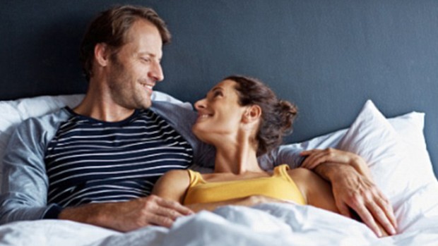 Разговоры перед сном улучшают взаимоотношения в паре и снимают стресс