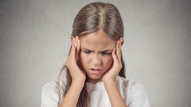 Ученые выяснили, что детям с мигренью не нужны лекарства