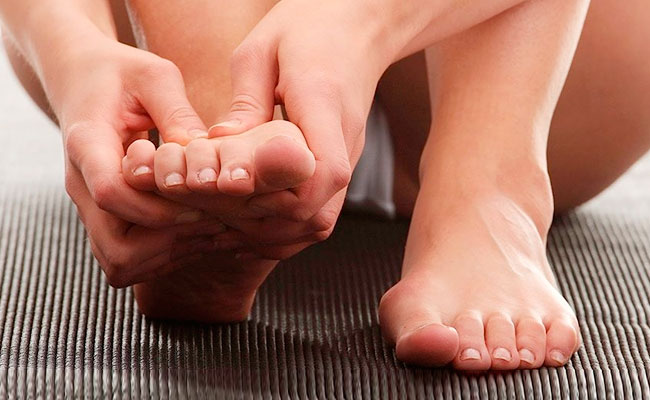 Лечение шишек на ногах народными средствами