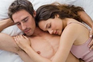 Ученые советуют супругам делиться хорошими новостями перед сном