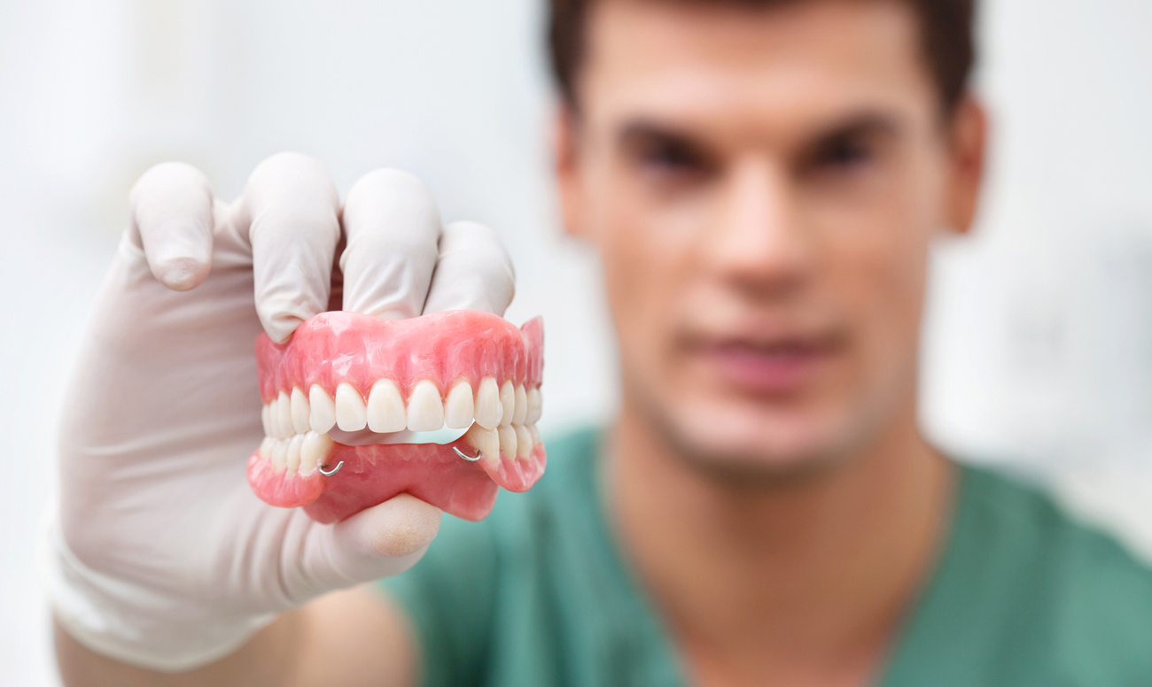 Какие есть виды протезирования зубов