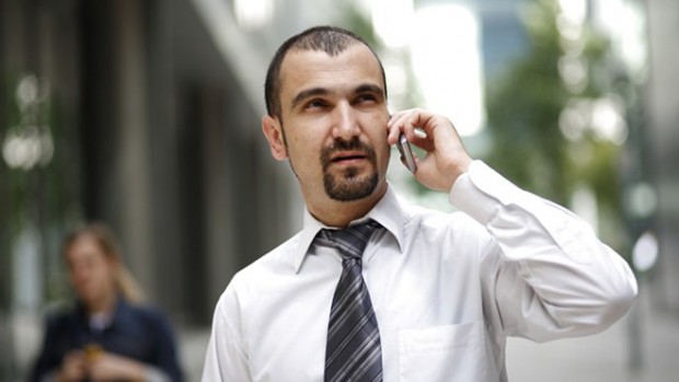 Частые разговоры по мобильному телефону приводят к возникновению бесплодия у мужчин
